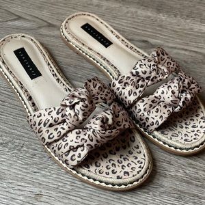 Like new! Womens sandals